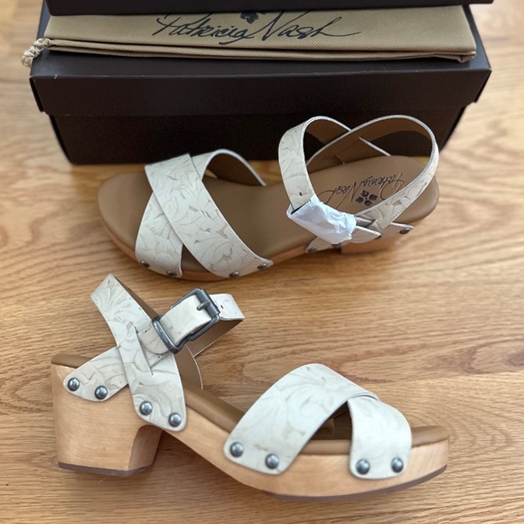 Patricia Nash NIB Gigi Sandals (8) - Picture 1 of 15
